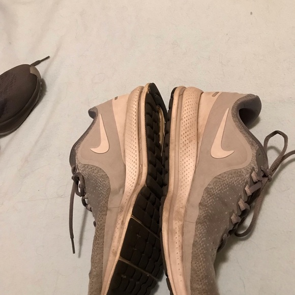 Nike Zoom Men’s Running Sneaker Size 9 - Picture 2 of 8